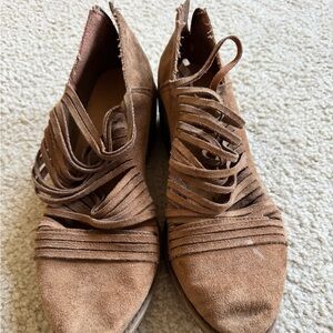 Coconut by Matisse fringe suede ankle booties